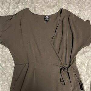 Bobeau Khaki Tie-Waist Dress